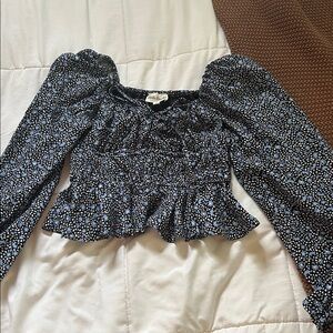 Francesca's Collections Black and White Floral Blouse